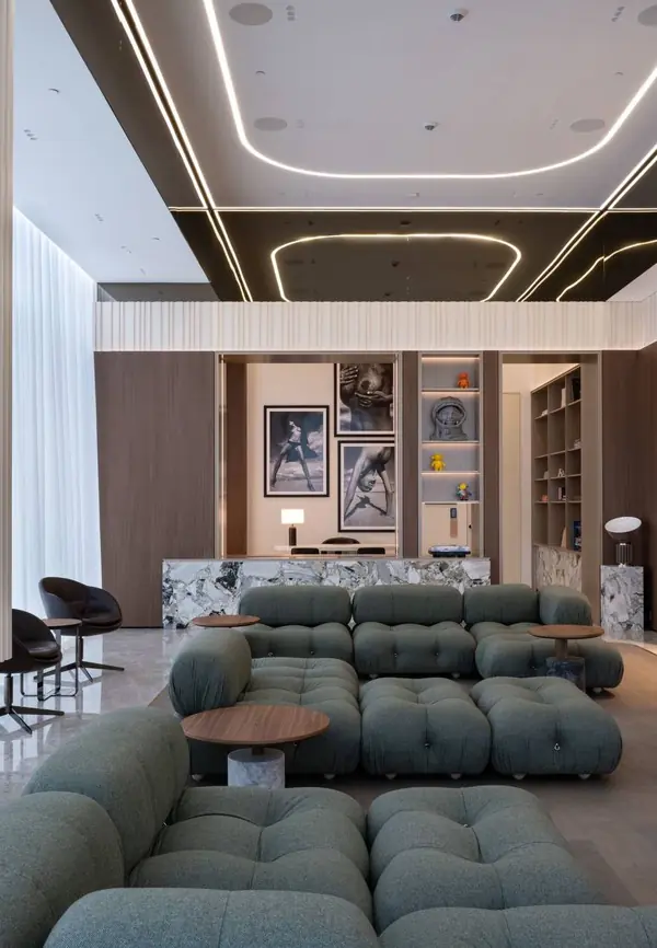 Облицовка стен панелями из стекла