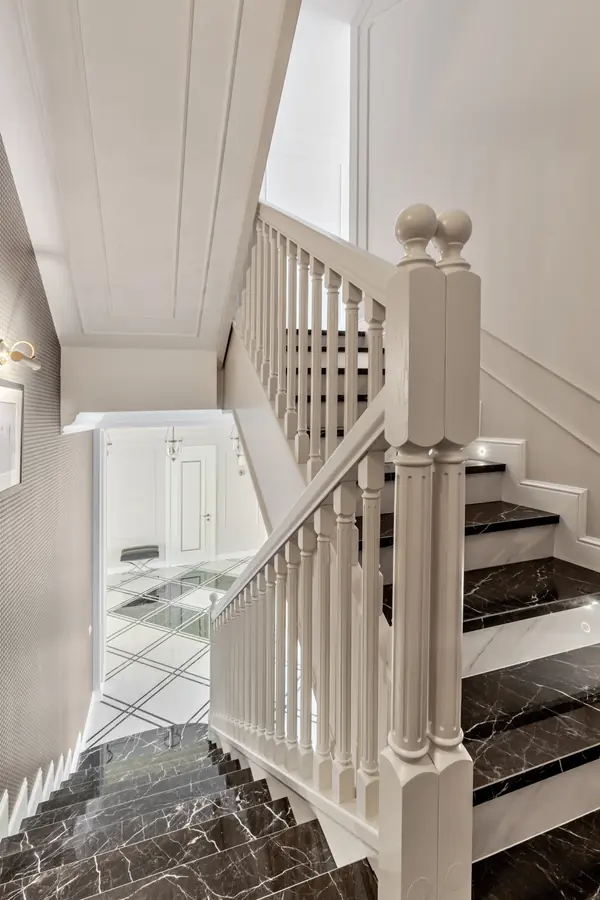 Строительство дома и отделочные работы. Дом на Новой Риге. 700 кв.м.