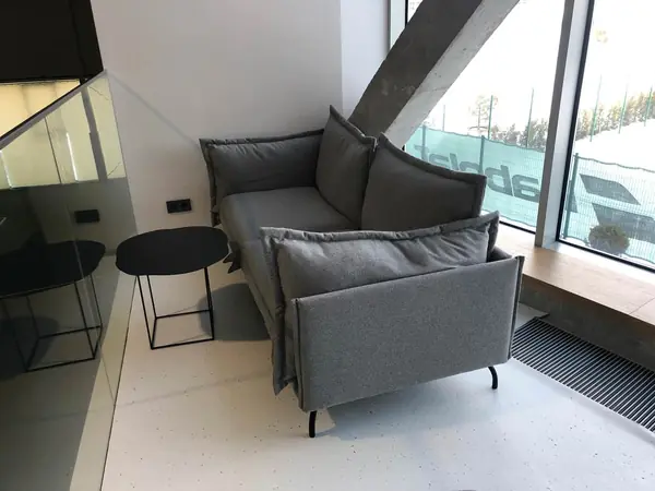 Диван в ВИП зону