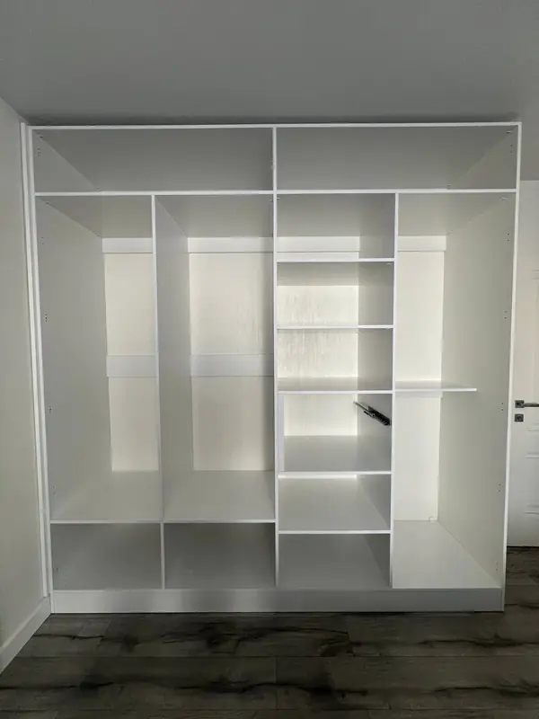 Стильный шкаф (сборка в деталях)