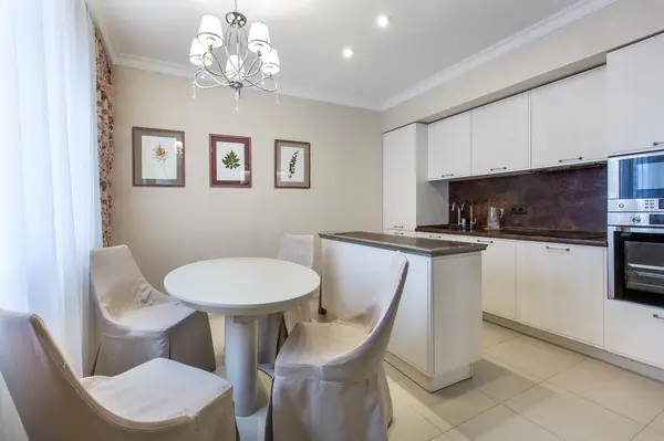 Не скучный бежевый