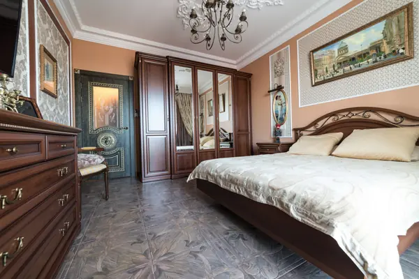 Спальня в классическом стиле