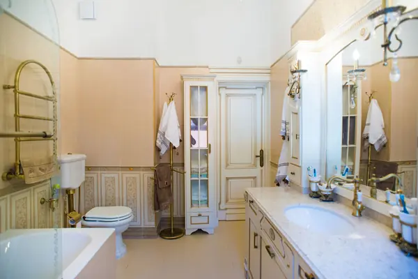 Классический интерьер загородного дома под Минском