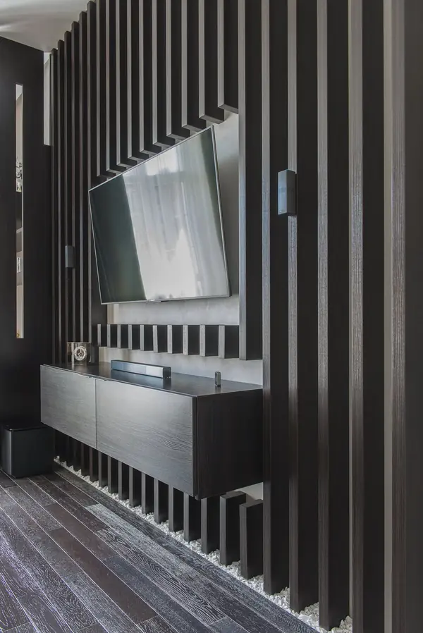 Частная квартира для него