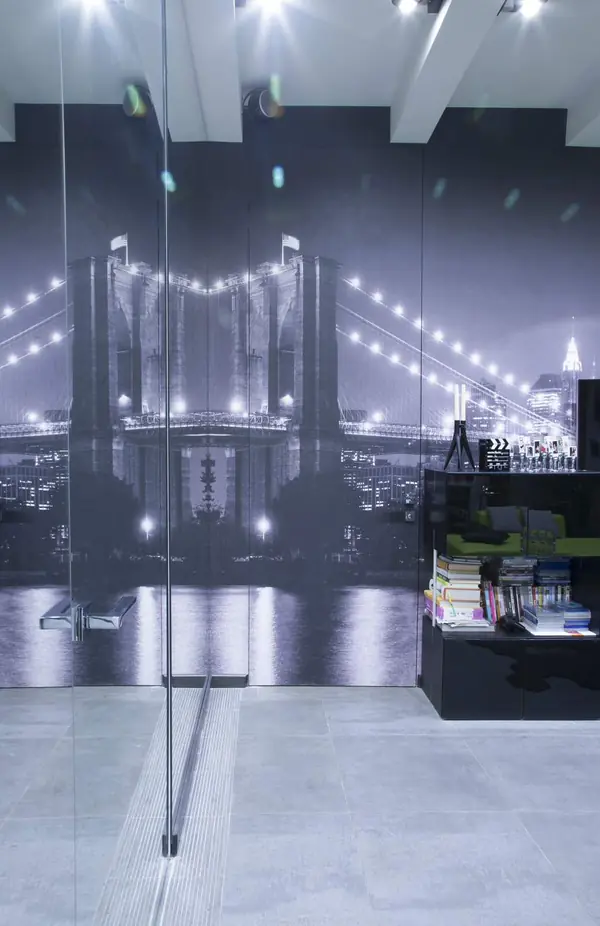 КВАРТИРА-СТУДИЯ 61,17 M2, В СТИЛЕ ПОП-АРТ НА САВВИНСКОЙ НАБ.