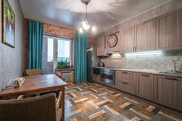 Apartment with Fusion Design and Vintage Furniture in St. Petersburg