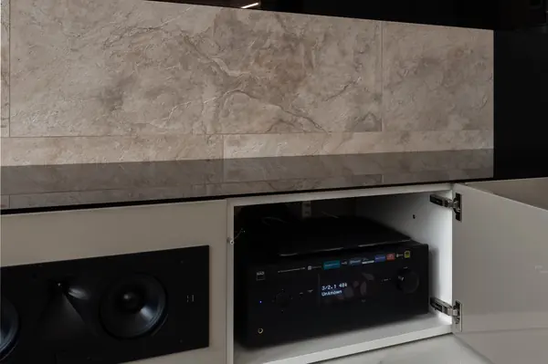 Домашний кинотеатр в гостиной