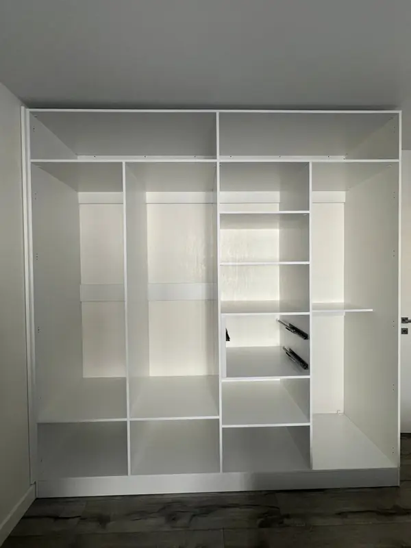 Стильный шкаф (сборка в деталях)