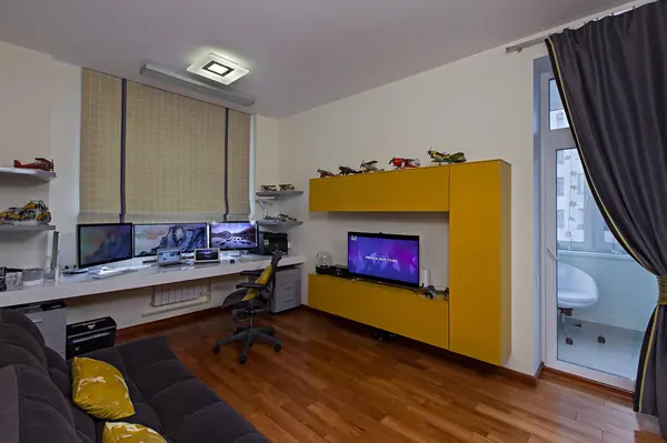 Жизнь в ярких цветах