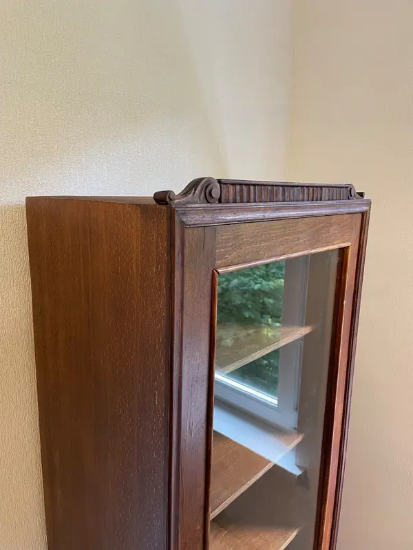 Гарнитур: 2 книжных шкафа, кресло, стулья. Реставрация.