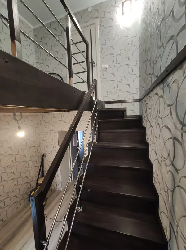 Обшивка металлического каркаса дубом, Графское