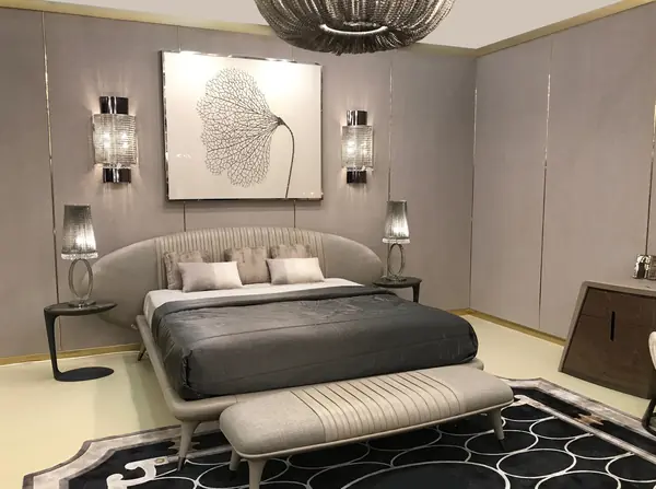 Элегантный серый