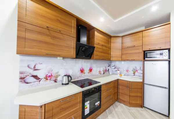 2 комнатная квартира Теплый интерьер)