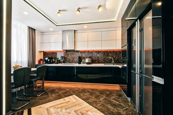 Гостиная - кухня в современном стиле для молодой семьи