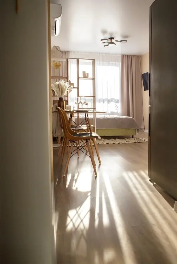 Редизайн интерьера студии с ремонтом от застройщика.