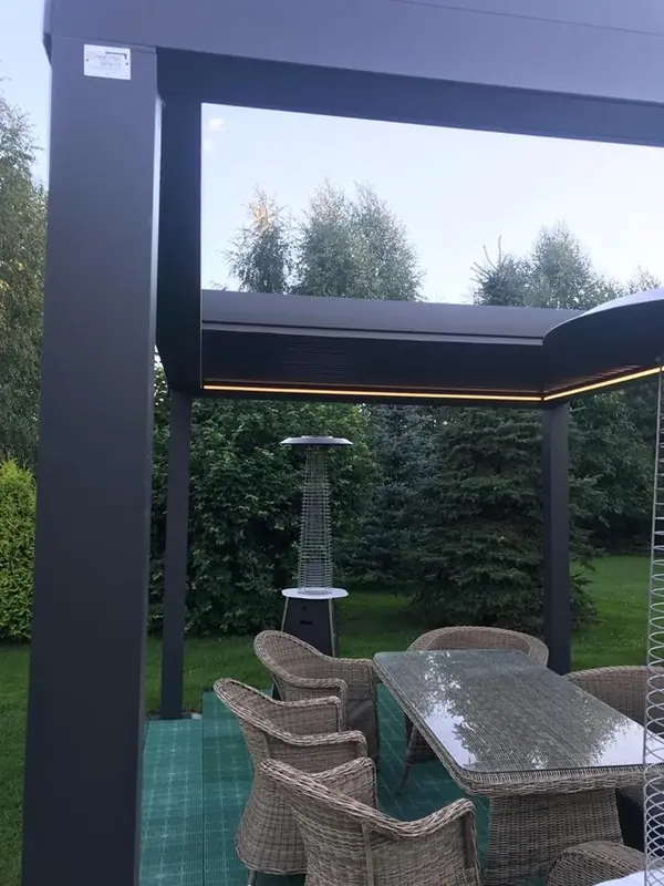 Пергола с поворотно-сдвижными ламелями