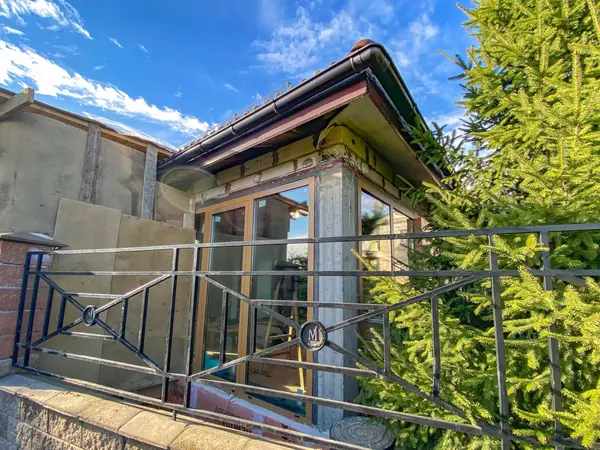 Остекление беседки алюминиевым профилем NewTec SY 68 в КП Резиденция Монолит