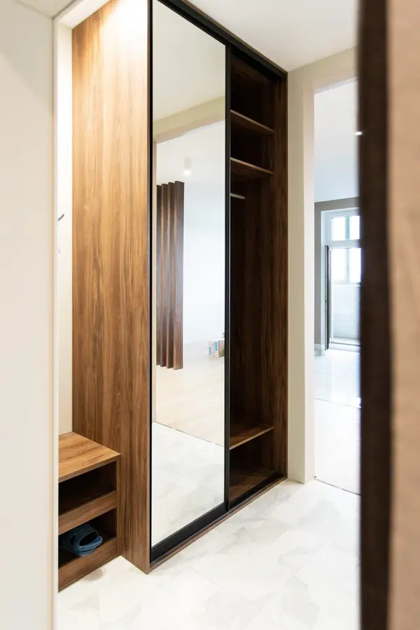 Шкаф-купе raumplus R720 в прихожую