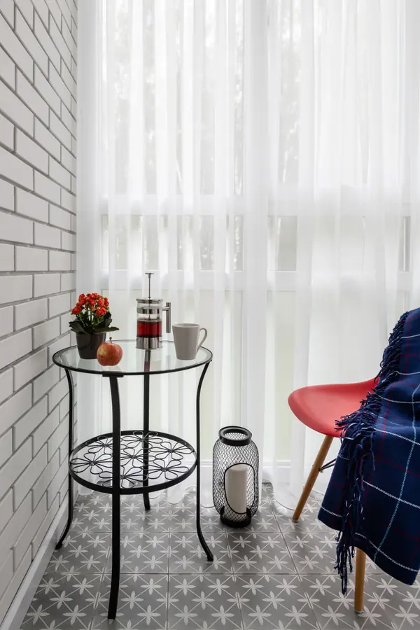 Серый, изумрудный и ягодный