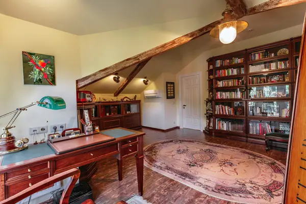 Английское чаепитие (Дом в поселке Зеленый мыс)