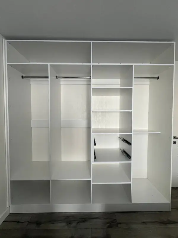 Стильный шкаф (сборка в деталях)