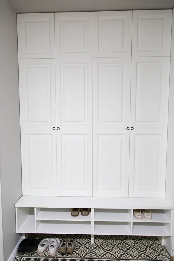 Встроенный шкаф прихожей