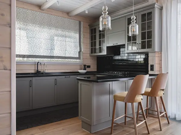 Загородный деревянный дом