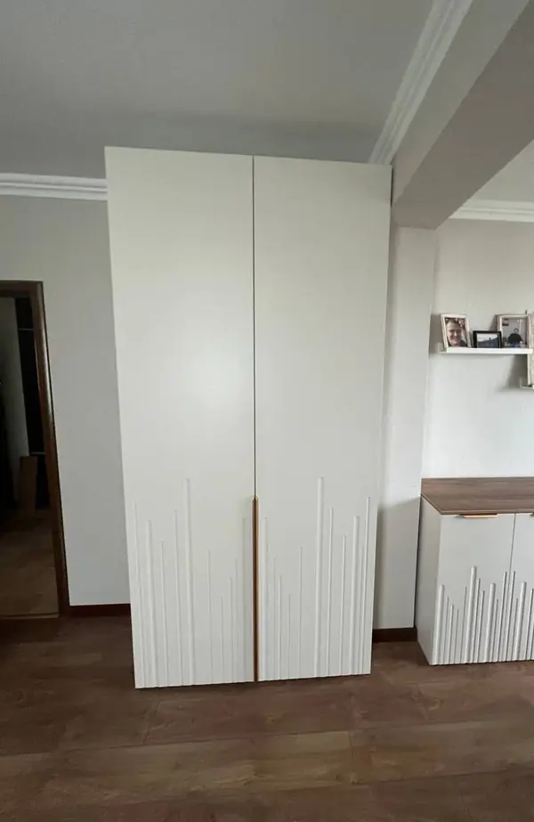 Распашные шкафы