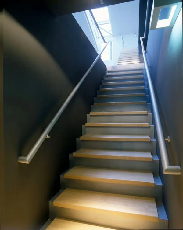 Пентхаус: Лестница со второго на третий уровень