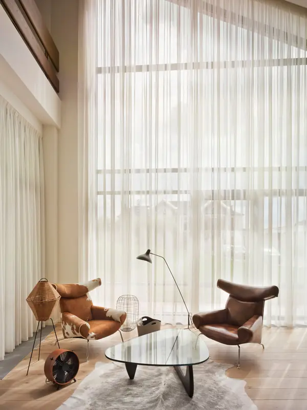 Дом-Питон в в коттеджном поселке «Никольская Слобода» по Новорижскому шоссе.