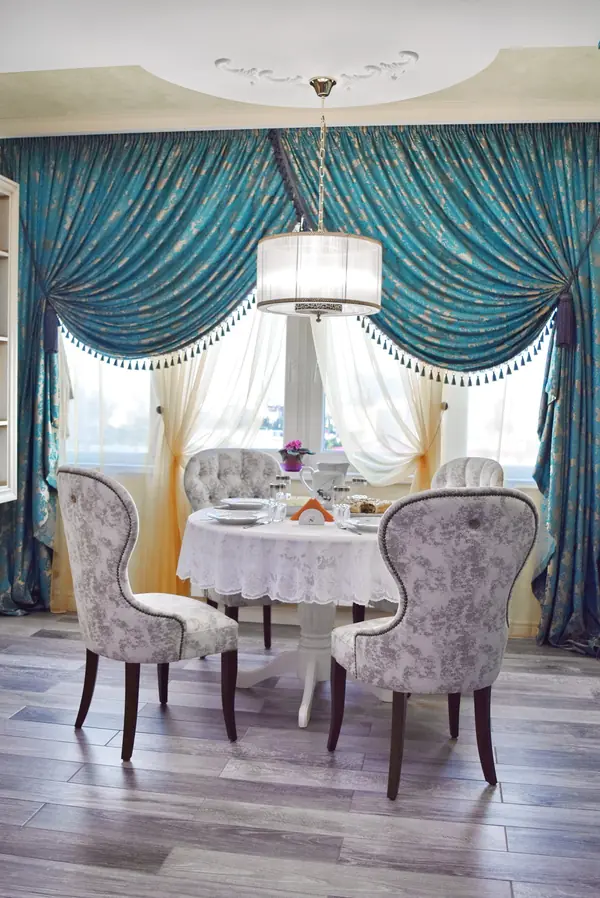 Столовая в бирюзе