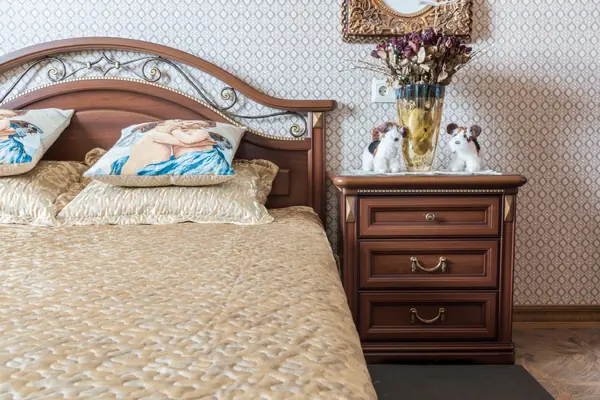 Спальня для гостей в классическом стиле