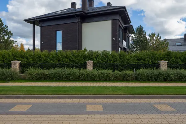 Загородный дом в посёлке Montevil - экстерьеры