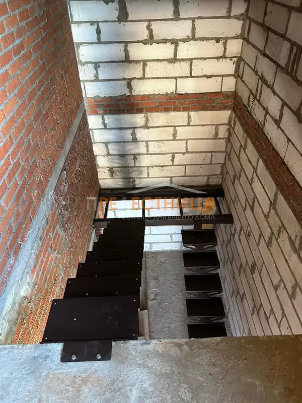 Каркас лестницы на центральном косоуре Ижевск