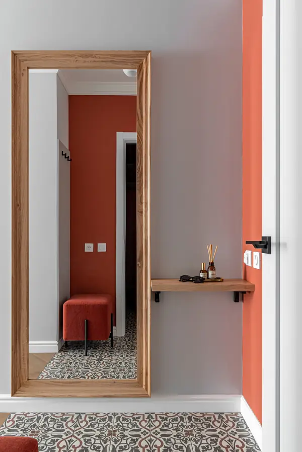 Квартира-студия для творческой девушки (47 кв. м.)