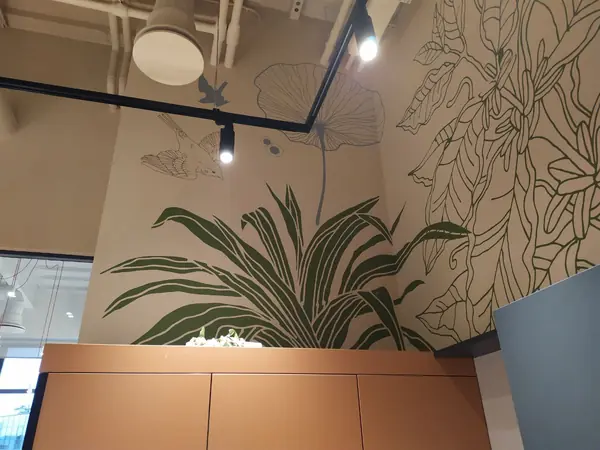 Трафаретная роспись в помещениях офиса компании