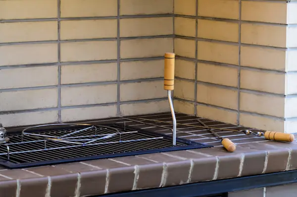 Избушка на опушке