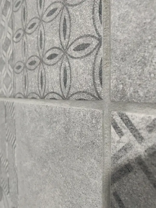 Комплексный ремонт ванной комнаты в серых тонах