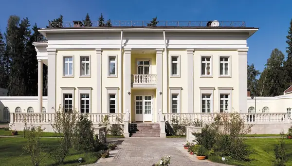 Неоклассицизм в загородном строительстве