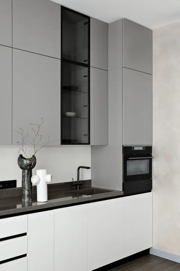 ИЗЯЩНЫЙ АНДЕГРАУНД