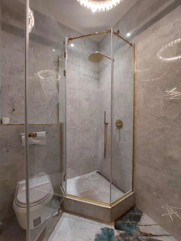 Душевая кабина/ванная комната