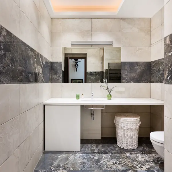 Картина, витрина, камень...