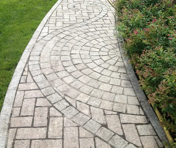 Укладка мощения