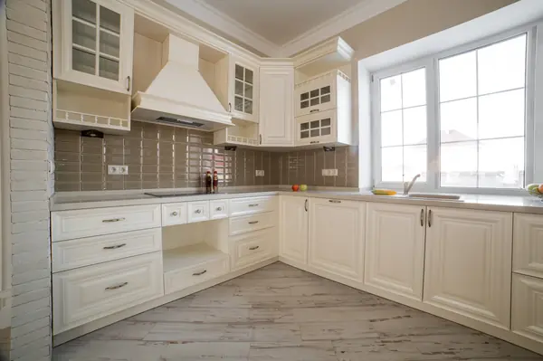 Кухня в загородном доме