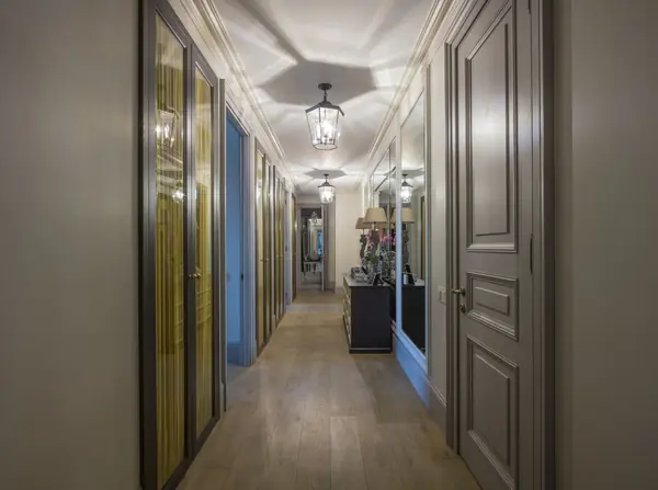 Межкомнатные двери. Встроенные шкафы