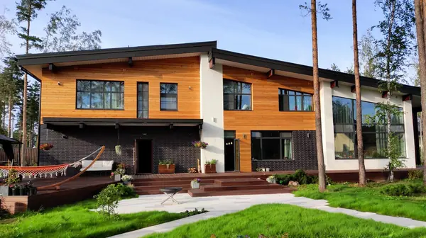 МИНИМАЛИЗМ СО СКАТНОЙ КРОВЛЕЙ