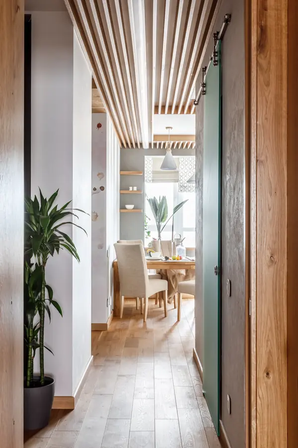 Квартира с фито-стеной и яркими акцентами в Москве