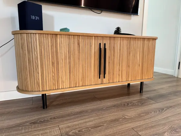 Реечная тумба для ТВ