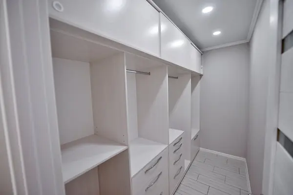 Прихожая и ванна