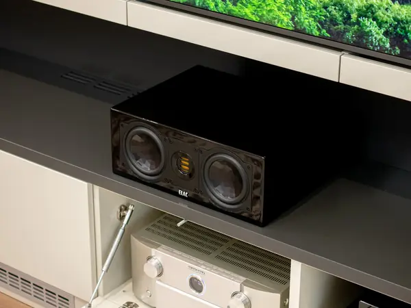 Киношкаф в квартире на Мосфильмовской